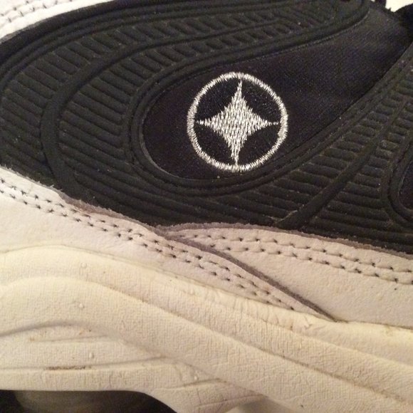 Men's Spalding Non-Marking Atletic Shoes - Picture 5 of 16